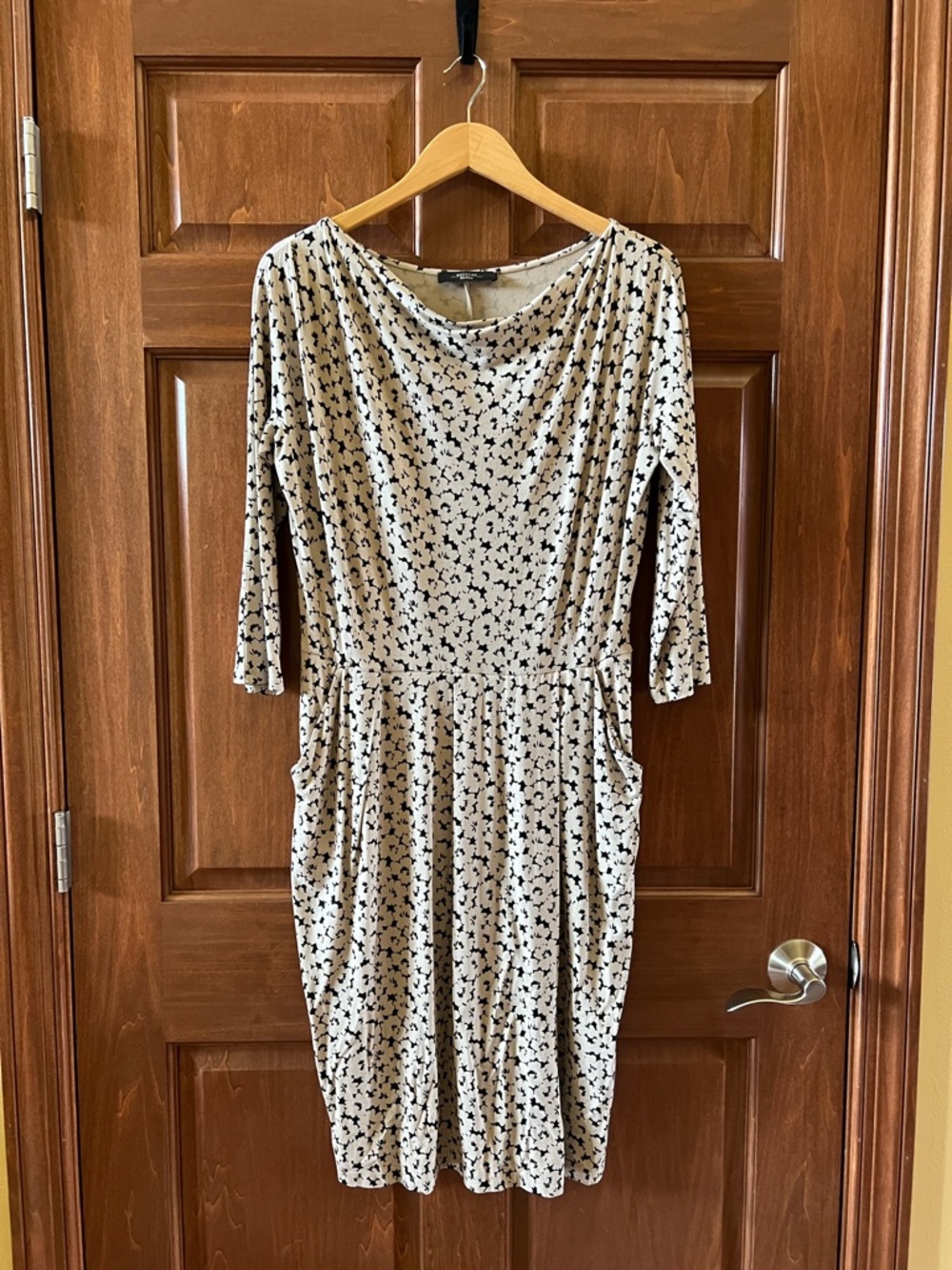 Weekend MaxMara Dress with 3/4 Sleeves Floral Print Black and Cream Size L